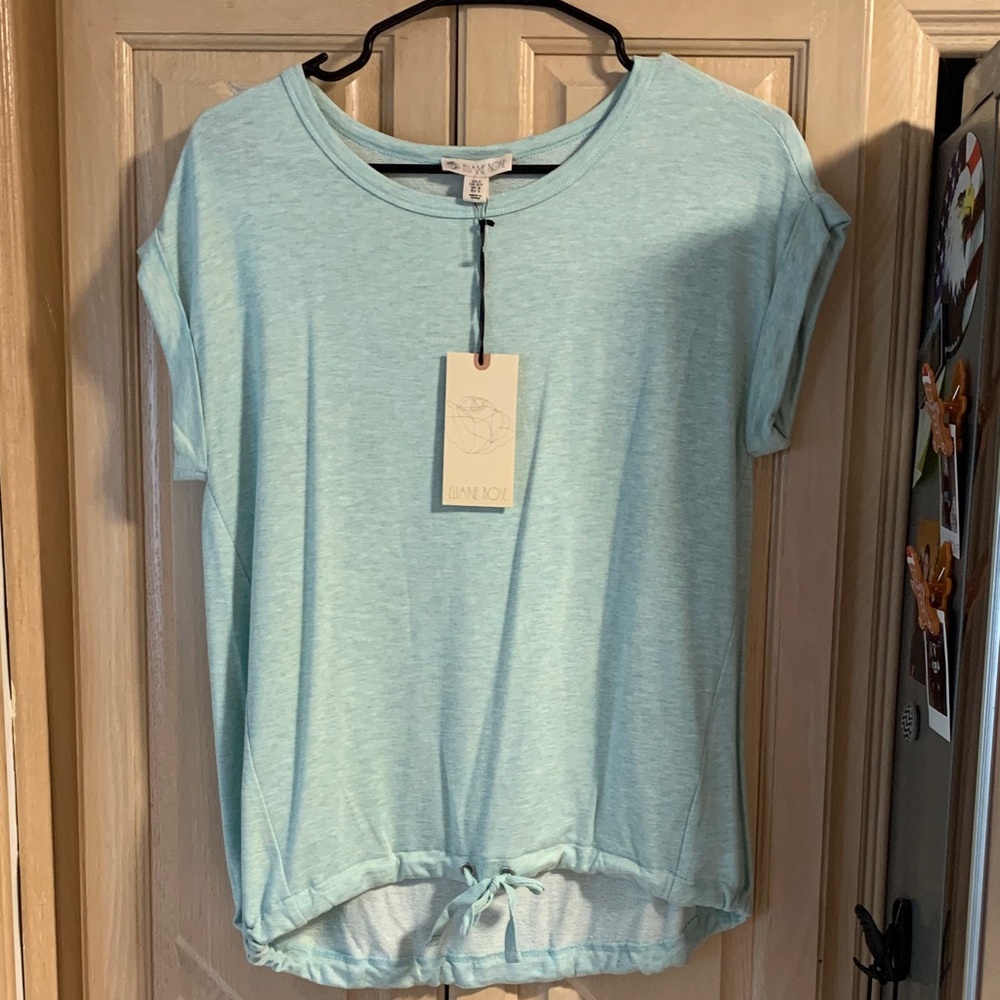 Eliane Rose woman’s Light blueWomen's Top size small NWT